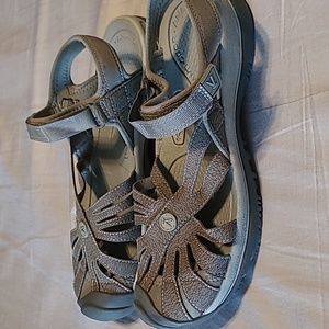 Keen Womens Rose Sandals size 10